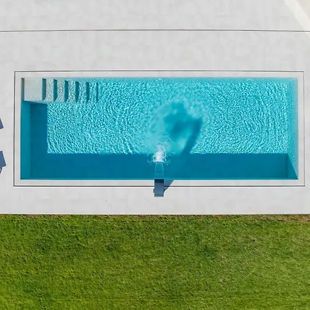 Asmoa For 8 People Near Porec With 45 M2 Heated Pool, Wellness & Sea View 빌라 *