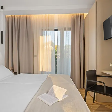 빌라 Asmoa For 8 People Near Porec With 45 M2 Heated Pool, Wellness & Sea View Rapavel